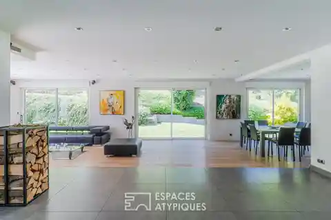 Spacious Modern Villa Amidst Serene Forest Setting