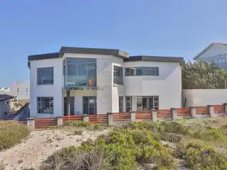 Discover Coastal Elegance
