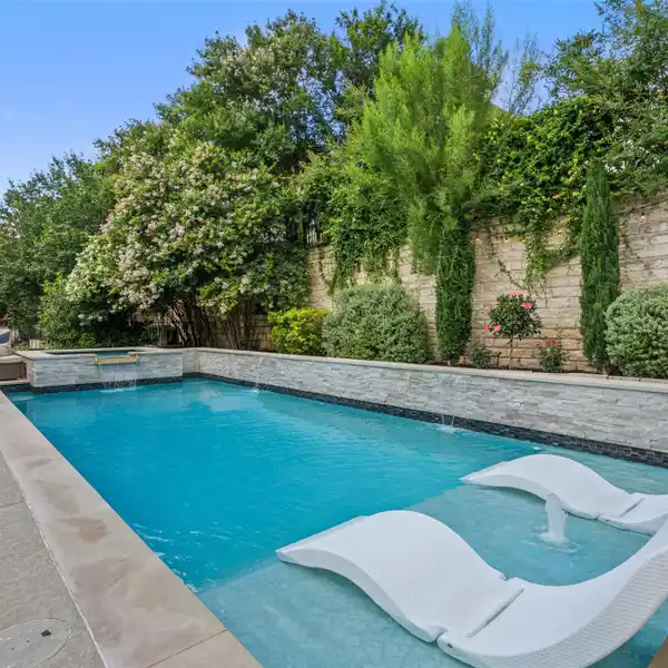 LUXURIOUS DESIGNER HOME IN THE RIDGE AT ALTA VISTA