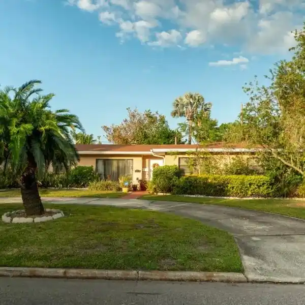 EXCEPTIONAL OPPORTUNITY ON DAVIS ISLANDS