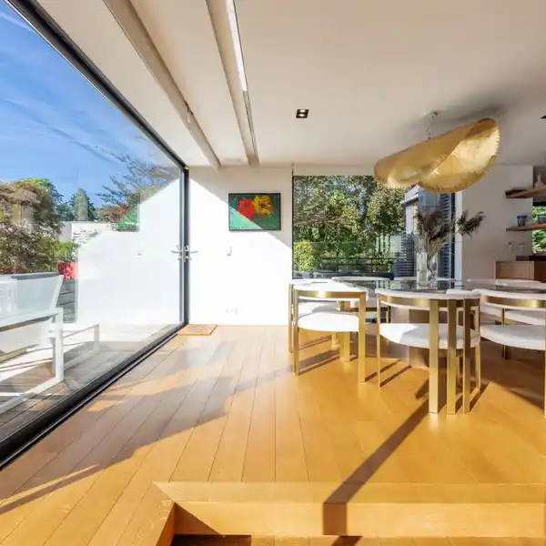 EXCEPTIONAL RENOVATED PENTHOUSE IN THE PRINCE D'ORANGE DISTRICT