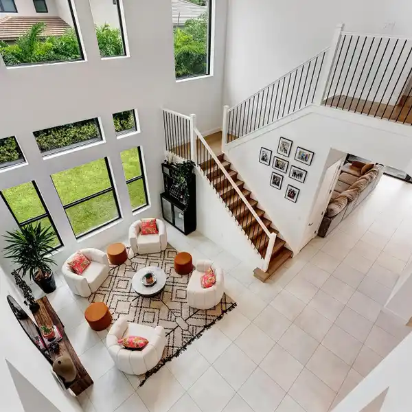 ABSOLUTELY STUNNING POLYNESIAN MODEL