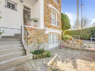Renovated 1920s Millstone Home with Garden