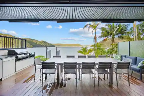 Breathtaking Retreat with a Spectacular Panorama