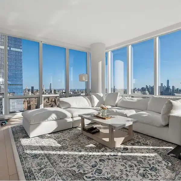 EXQUISITE HOME IN THE HEART OF HUDSON YARDS