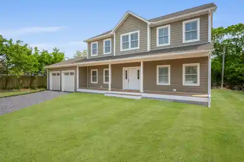 Meticulously Crafted Brand New Home