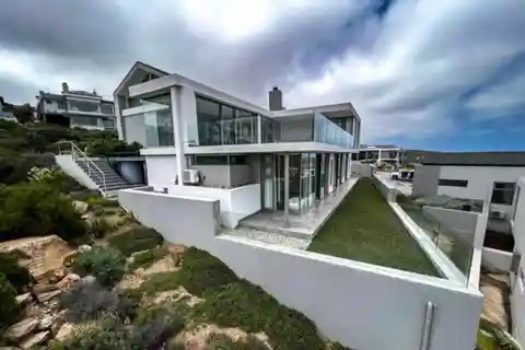 Modern Coastal Escape with Ocean Views