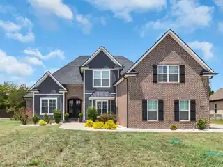 Modern Elegance with Endless Space