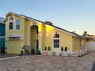 Rare Intracoastal Location