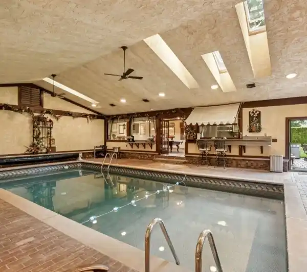 ONE-OF-A-KIND PRIVATE POOLSIDE PARADISE