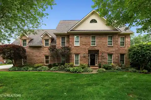 Beautifully Updated Home with Mountain Views