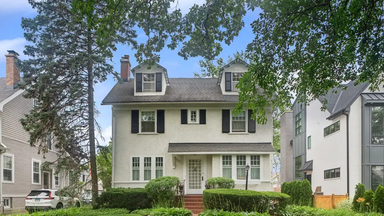 Impeccable and Inviting Home