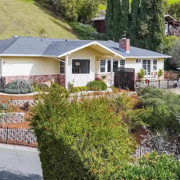 AMAZING HOME IN DANVILLE