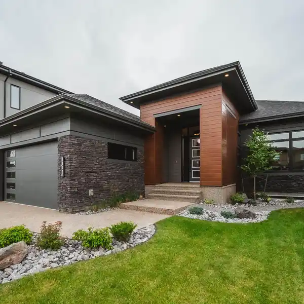 LUXURY AND ACCESSIBILITY