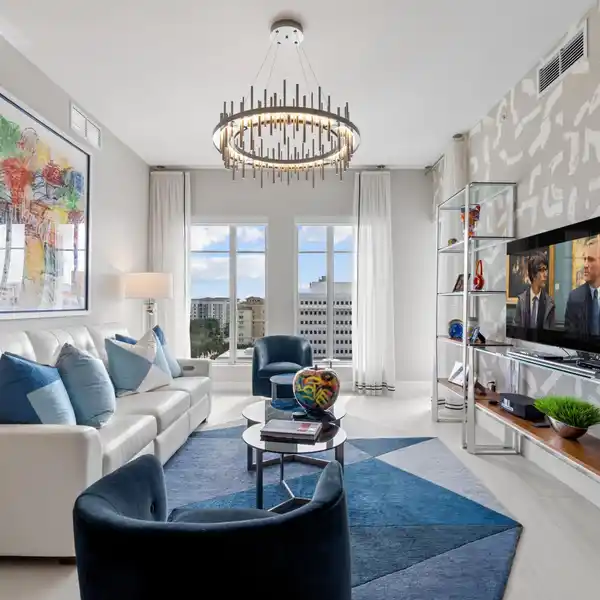 EXQUISITE MODERN TWO BEDROOM RESIDENCE