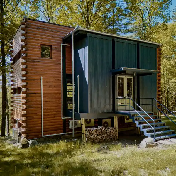 MODERN BRUTALIST RETREAT IN THE FOREST
