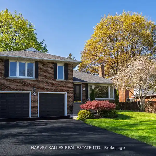 IMPECCABLY MAINTAINED RARE RESIDENCE