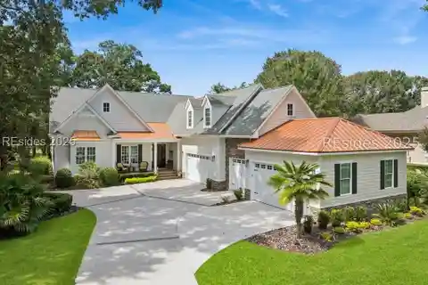 Open Plan Belfair Home with Sweeping Golf Views