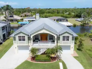 Gulf Access Gem with Myakka River Views