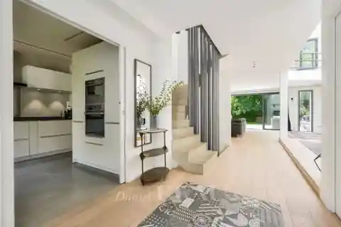 Beautifully Appointed Newer Property