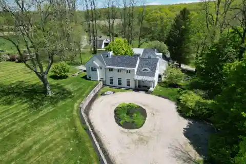 Exquisite Estate in Millbrook Hunt Country