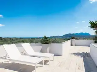 Gorgeous Villa in a Serene Setting