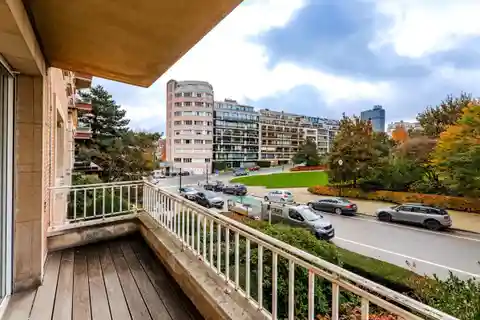 First Floor Flat in an Elegant Building