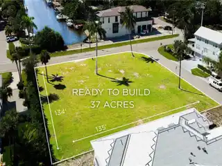 Oversized Lot in Sought-After Bay Park