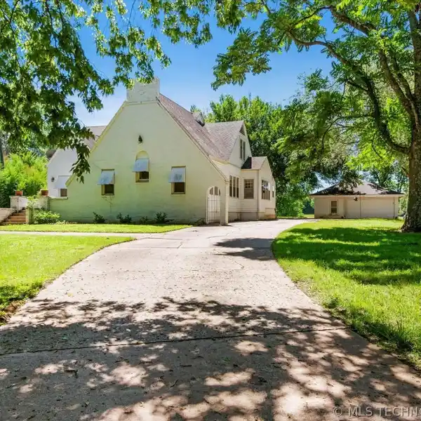 HISTORIC SILVER LAKE FARM ESTATE WITH TWO HOMES
