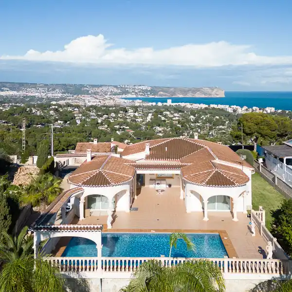 STUNNING VILLA IN EXCLUSIVE COSTA NOVA PANORAMA