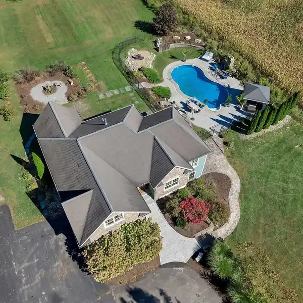 EUROPEAN ELEGANCE NEAR SARATOGA LAKE