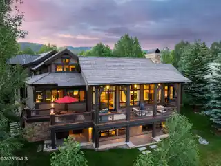 Elegant Golf Course Home with Expansive Mountain Views