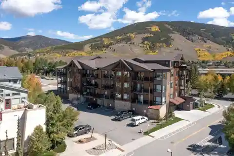 Warm and Inviting Home with Sweeping Mountain Views