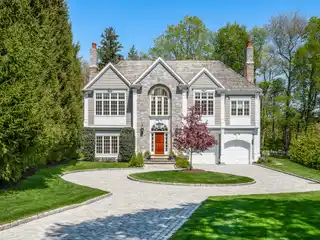 Beautifully Designed Colonial
