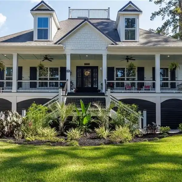 DELIGHTFUL MARSH-FRONT PROPERTY