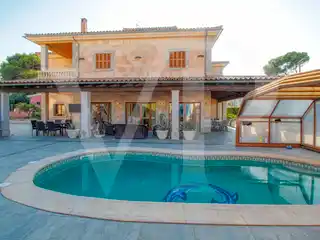 Spectacular Villa with Pool in the Son Bauló Urbanization