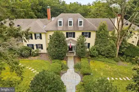 Exquisite 5-Acre Estate