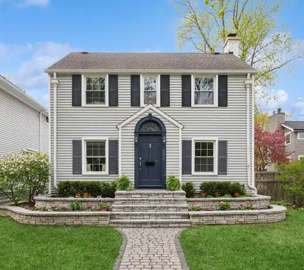 PICTURE-PERFECT CENTER-ENTRANCE COLONIAL