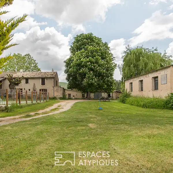 FORMER 18TH-CENTURY FARMHOUSE WITH MAGNIFICENT VIEWS