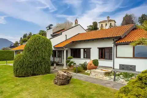 Hillside Villa with Breathtaking Views