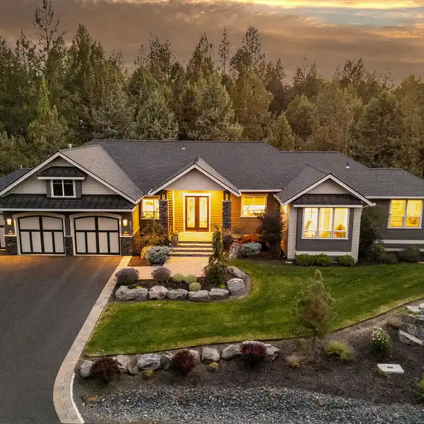 SINGLE-LEVEL LUXURY WITH GOLF COURSE VIEWS