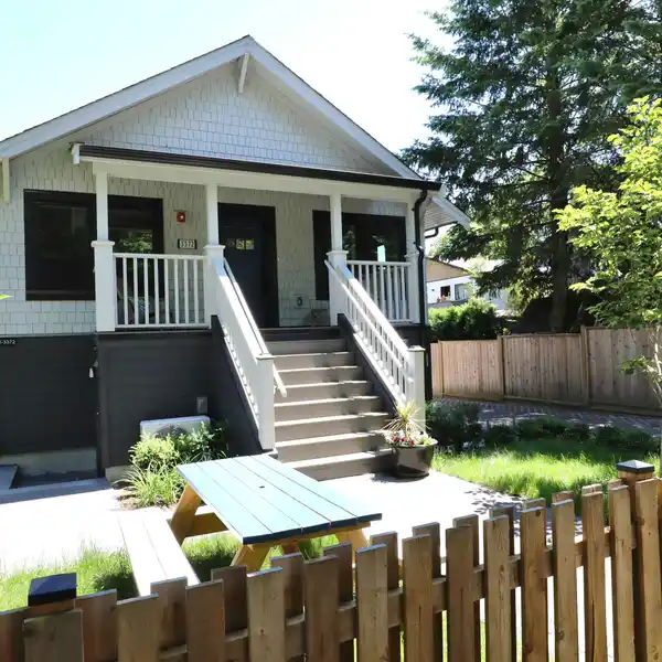 NEW HALF-DUPLEX IN THE CEDAR COTTAGE AREA