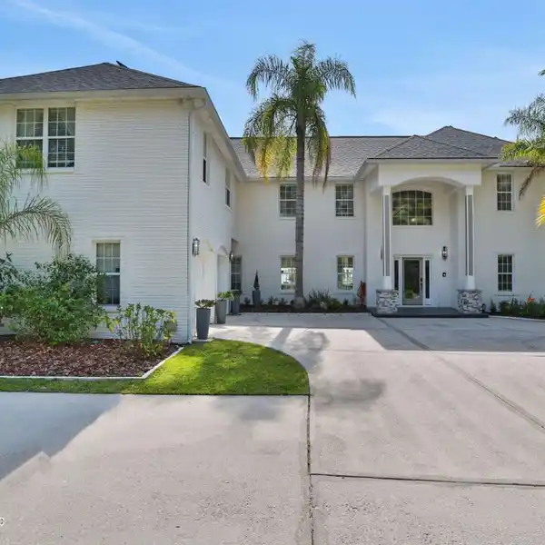 WONDERFULLY RENOVATED WATERFRONT HOME ON THE ST. JOHNS RIVER