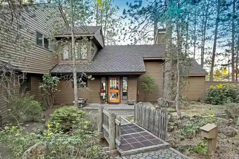 Custom Cliffside Home on the Deschutes River