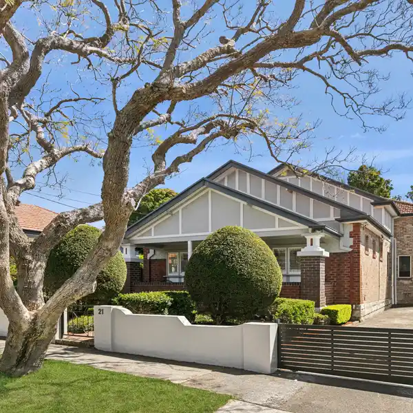 EXQUISITE CHARACTER WITH EFFORTLESS FAMILY APPEAL