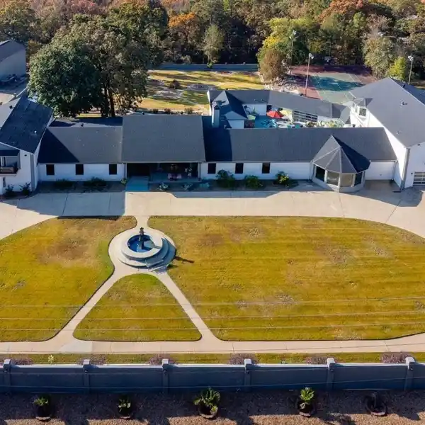 LUXURY PRIVATE ESTATE ON NEARLY TWO ACRES