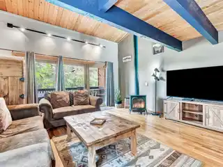 Turn-Key Townhome in Prime Ski Location