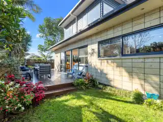 Contemporary Home Sits Privately on a Freehold Site