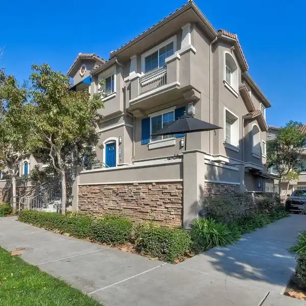 TURNKEY COASTAL GEM NEAR BEACH AND LAGOON