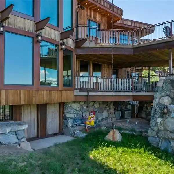 COWBOY LODGE - THE PINNACLE OF MOUNTAIN LUXURY